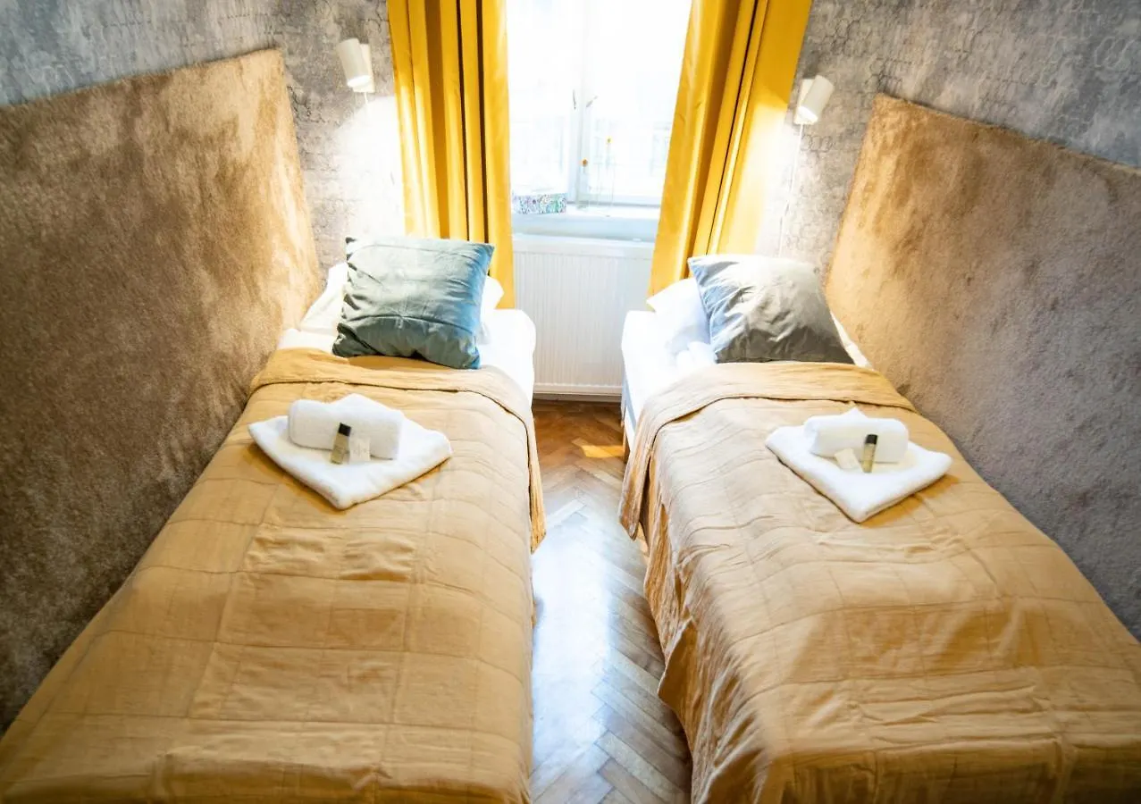 Free Parking Chain Bridge Home 4Ppl, 2Bdrm, Wifi, Smart Tv, Ac بودابست 0*,